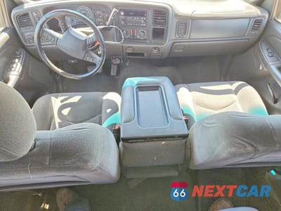 Zdjęcie 8 z 13 samochodu: 2005 CHEVROLET SILVERADO K2500 HEAVY DUTY VIN:1GCHK232X5F902357 - miniatura