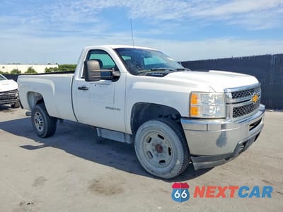 Czwarte zdjęcie samochodu z boku: 2012 CHEVROLET SILVERADO C2500 HEAVY DUTY VIN:1GC0CVC80CF172231 - miniatura