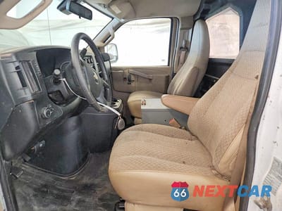 Zdjęcie 7 z 14 samochodu: 2021 CHEVROLET EXPRESS G3500 CARGO VIN:1GCZGGFP0M1178166 - miniatura