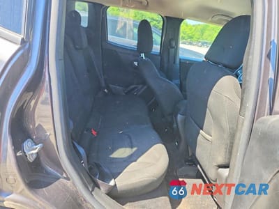 Zdjęcie 11 z 13 samochodu: 2020 JEEP RENEGADE LATITUDE VIN:ZACNJBBB1LPM02439 - miniatura