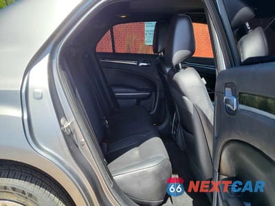 Zdjęcie 6 z 10 samochodu: 2011 CHRYSLER 300C VIN:2C3CA6CT5BH549764 - miniatura