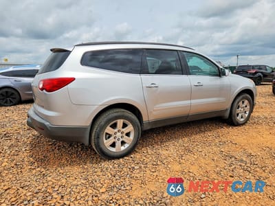 Trzecie zdjęcie samochodu z tyłu: 2012 CHEVROLET TRAVERSE LT VIN:1GNKRGED0CJ140350 - miniatura