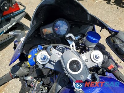 Zdjęcie 7 z 8 samochodu: 2000 YAMAHA YZFR1 VIN:JYARN05E9YA003977 - miniatura