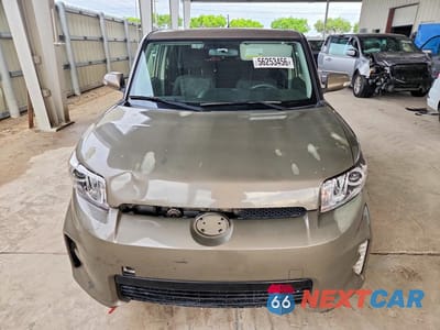 Piąte zdjęcie samochodu w środku: 2013 SCION XB BASE VIN:JTLZE4FE2DJ042144 - miniatura