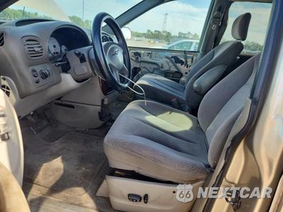 Zdjęcie 7 z 13 samochodu: 2001 CHRYSLER TOWN & COUNTRY LX VIN:1C4GP44381B273263 - miniatura