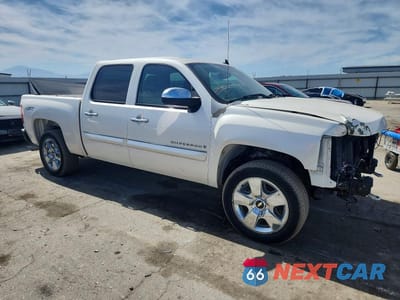 Czwarte zdjęcie samochodu z boku: 2009 CHEVROLET SILVERADO K1500 LTZ VIN:3GCEK33M79G238596 - miniatura