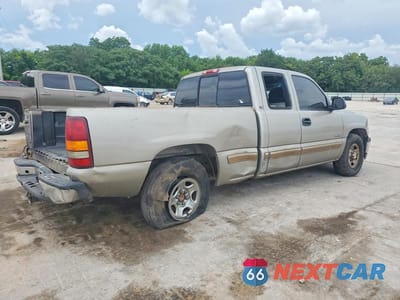 Trzecie zdjęcie samochodu z tyłu: 2001 CHEVROLET SILVERADO C1500 VIN:2GCEC19T611406564 - miniatura