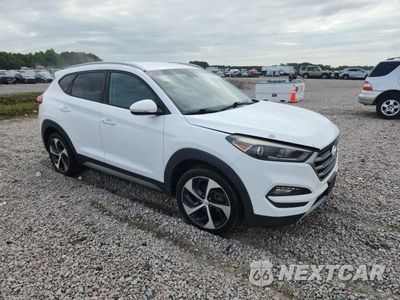 Czwarte zdjęcie samochodu z boku: 2017 HYUNDAI TUCSON SPORT VIN:KM8J33A25HU274694 - miniatura