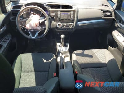 Zdjęcie 8 z 12 samochodu: 2019 HONDA FIT LX VIN:3HGGK5H46KM738321 - miniatura