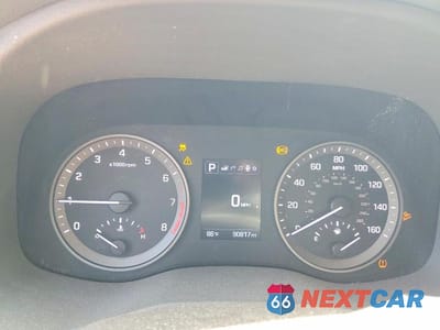 Zdjęcie 9 z 13 samochodu: 2018 HYUNDAI TUCSON SE VIN:KM8J2CA48JU694119 - miniatura