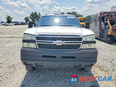 Piąte zdjęcie samochodu w środku: 2004 CHEVROLET SILVERADO K3500 VIN:1GCJK33284F223001 - miniatura