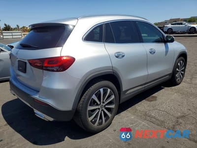 Trzecie zdjęcie samochodu z tyłu: 2021 MERCEDES-BENZ GLA 250 VIN:W1N4N4GB1MJ214098 - miniatura