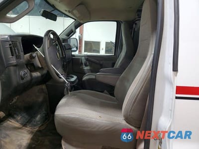 Zdjęcie 7 z 13 samochodu: 2017 CHEVROLET EXPRESS G2500 VIN:1GCWGAFF0H1221093 - miniatura