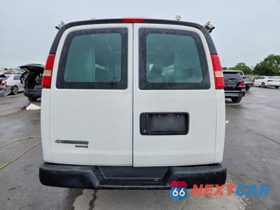 Zdjęcie 6 z 13 samochodu: 2015 CHEVROLET EXPRESS G2500 VIN:1GCWGFCF4F1275091 - miniatura
