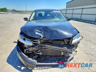 Piąte zdjęcie samochodu w środku: 2017 VOLKSWAGEN JETTA S VIN:3VW167AJ0HM342153 - miniatura