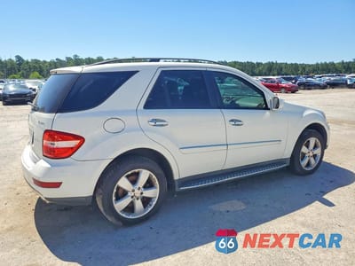 Trzecie zdjęcie samochodu z tyłu: 2009 MERCEDES-BENZ ML 350 VIN:4JGBB86E29A480632 - miniatura