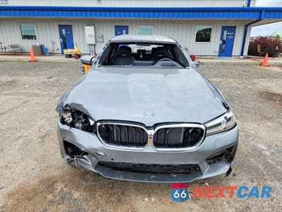 Piąte zdjęcie samochodu w środku: 2023 BMW M5 VIN:WBS83CH0XPCM97267 - miniatura