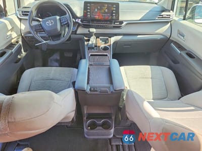 Zdjęcie 8 z 13 samochodu: 2022 TOYOTA SIENNA LE VIN:5TDKRKEC6NS094516 - miniatura