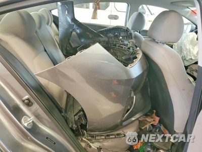 Zdjęcie 10 z 12 samochodu: 2020 HYUNDAI ELANTRA SEL VIN:5NPD84LF9LH515068 - miniatura