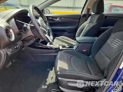 Zdjęcie 7 z 12 samochodu: 2019 KIA FORTE S VIN:3KPF34AD2KE022568 - miniatura