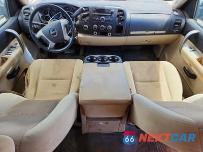 Zdjęcie 8 z 12 samochodu: 2009 GMC SIERRA K2500 SLE VIN:1GTHK53659F133051 - miniatura
