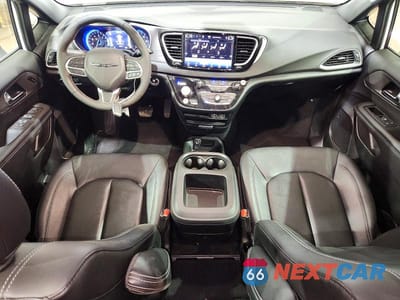 Zdjęcie 8 z 13 samochodu: 2025 CHRYSLER PACIFICA SELECT VIN:2C4RC1BGXSR576962 - miniatura