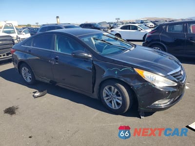 Czwarte zdjęcie samochodu z boku: 2013 HYUNDAI SONATA GLS VIN:5NPEB4AC1DH792491 - miniatura