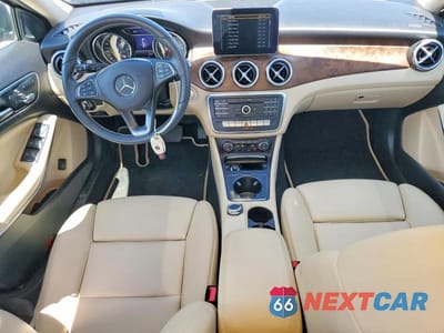 Zdjęcie 8 z 12 samochodu: 2019 MERCEDES-BENZ GLA 250 VIN:WDCTG4EB7KJ602900 - miniatura