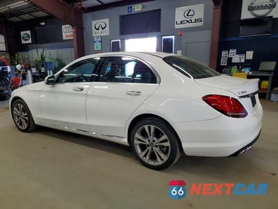 Drugie zdjęcie samochodu z przodu: 2019 MERCEDES-BENZ C 300 4MATIC VIN:55SWF8EBXKU296083 - miniatura