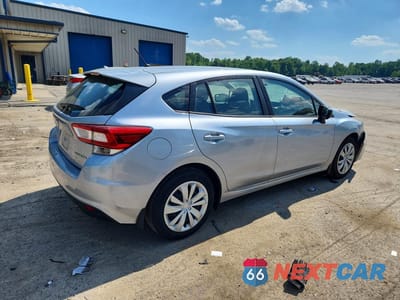 Trzecie zdjęcie samochodu z tyłu: 2018 SUBARU IMPREZA VIN:4S3GTAA64J3748295 - miniatura