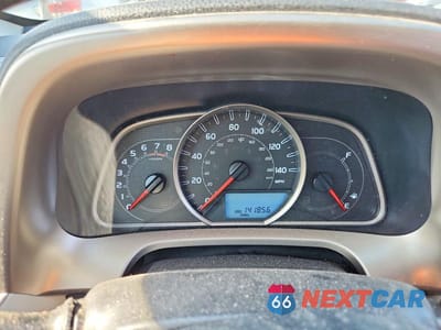 Zdjęcie 9 z 12 samochodu: 2015 TOYOTA RAV4 LE VIN:JTMBFREV0FD152393 - miniatura