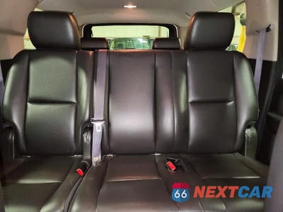 Zdjęcie 10 z 13 samochodu: 2011 CHEVROLET SUBURBAN K1500 VIN:1GNSK5E36BR260055 - miniatura