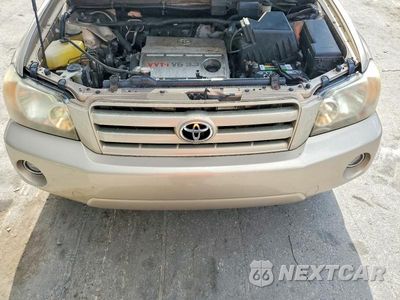 Zdjęcie 12 z 13 samochodu: 2005 TOYOTA HIGHLANDER VIN:JTEDP21A450051939 - miniatura