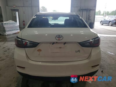 Zdjęcie 6 z 13 samochodu: 2017 TOYOTA YARIS IA BASE VIN:3MYDLBYV5HY165209 - miniatura