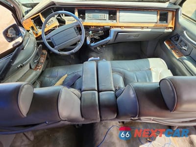 Zdjęcie 8 z 12 samochodu: 1994 LINCOLN TOWN CAR SIGNATURE VIN:1LNLM82W4RY630745 - miniatura