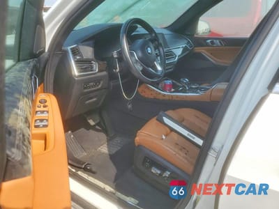 Zdjęcie 8 z 12 samochodu: 2019 BMW X5 XDRIVE50I VIN:5UXJU2C51KLN66700 - miniatura