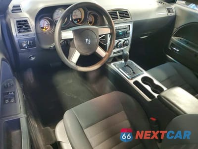 Zdjęcie 8 z 13 samochodu: 2010 DODGE CHALLENGER SE VIN:2B3CJ4DV1AH103000 - miniatura
