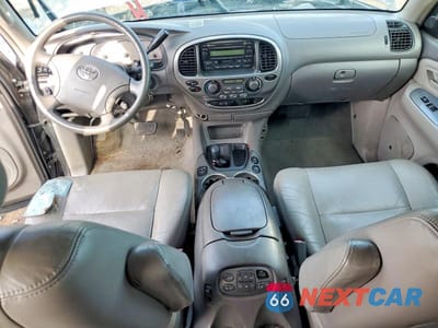 Zdjęcie 8 z 13 samochodu: 2004 TOYOTA SEQUOIA LIMITED VIN:5TDBT48A24S209084 - miniatura