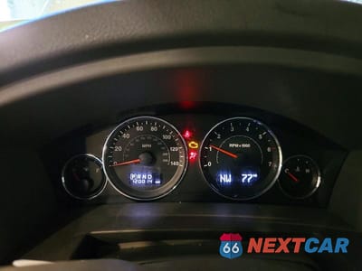 Zdjęcie 9 z 13 samochodu: 2008 JEEP COMMANDER SPORT VIN:1J8HG48K48C161479 - miniatura