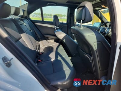 Zdjęcie 10 z 12 samochodu: 2013 MERCEDES-BENZ C 300 4MATIC VIN:WDDGF8AB6DG118858 - miniatura