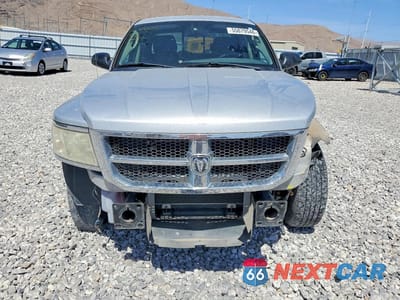Piąte zdjęcie samochodu w środku: 2008 DODGE DAKOTA QUAD SLT VIN:1D7HE48N58S567810 - miniatura