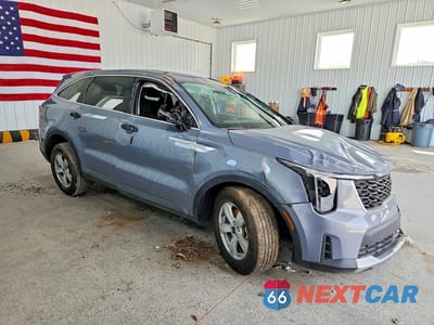 Czwarte zdjęcie samochodu z boku: 2025 KIA SORENTO LX VIN:5XYRG4JC4SG390066 - miniatura