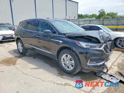 Czwarte zdjęcie samochodu z boku: 2021 BUICK ENCLAVE ESSENCE VIN:5GAERBKW2MJ251709 - miniatura