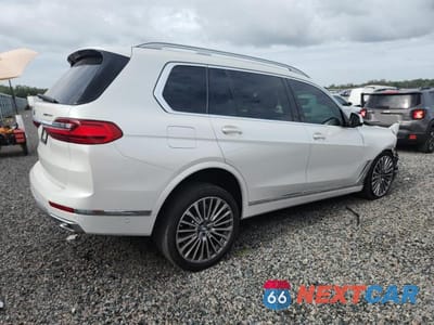 Trzecie zdjęcie samochodu z tyłu: 2021 BMW X7 XDRIVE40I VIN:5UXCW2C06M9F55279 - miniatura