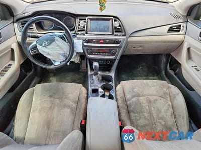 Zdjęcie 8 z 13 samochodu: 2019 HYUNDAI SONATA HYBRID SE VIN:KMHE24L34KA091148 - miniatura