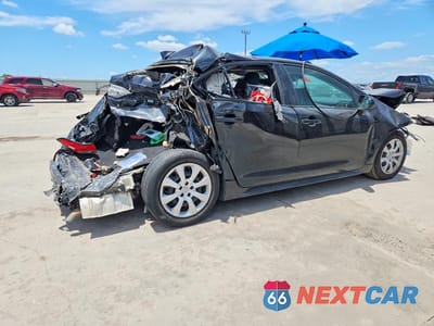 Trzecie zdjęcie samochodu z tyłu: 2021 TOYOTA COROLLA LE VIN:5YFEPMAE0MP220463 - miniatura