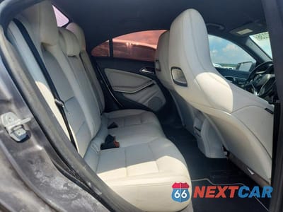 Zdjęcie 10 z 12 samochodu: 2014 MERCEDES-BENZ CLA 250 VIN:WDDSJ4EB0EN144736 - miniatura