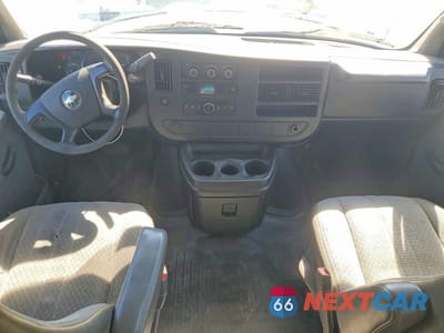 Zdjęcie 8 z 13 samochodu: 2010 CHEVROLET EXPRESS G2500 VIN:1GCZGFAA3A1184679 - miniatura