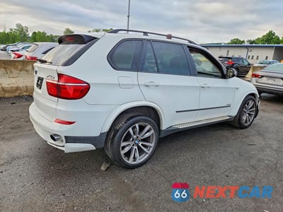 Trzecie zdjęcie samochodu z tyłu: 2013 BMW X5 XDRIVE35I VIN:5UXZV4C50D0B03353 - miniatura