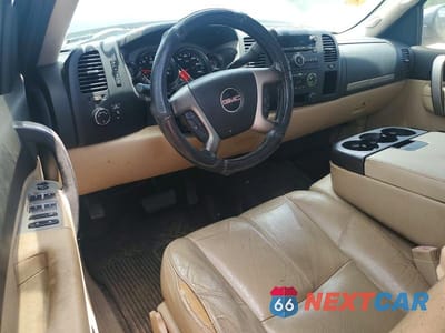 Zdjęcie 8 z 12 samochodu: 2010 GMC SIERRA K1500 SLE VIN:1GTSKVE39AZ184712 - miniatura